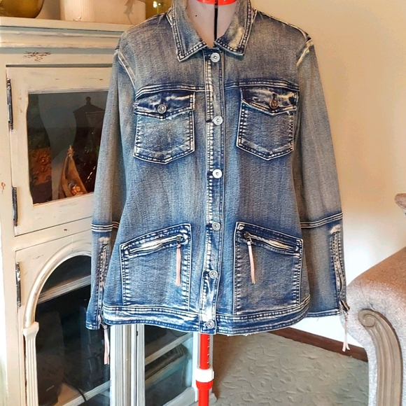 Woman's fringed Jean jacket - Picture 1 of 4